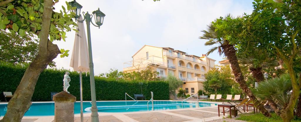 Hotel Sant'Agata SantʼAgata sui Due Golfi Exteriör bild